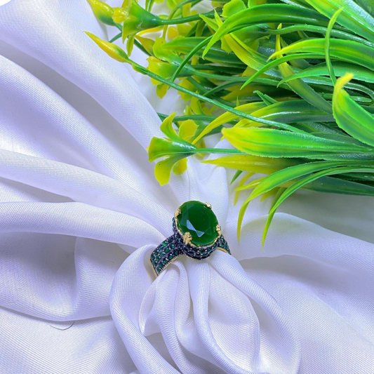 Dazzle with this stunning emerald ring