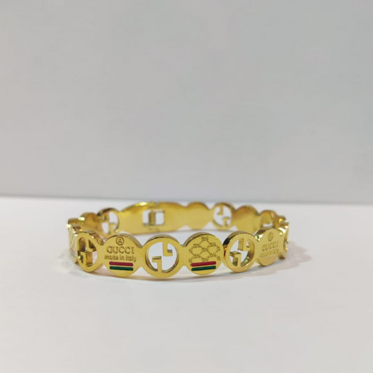 Elevate your style with this stunning Gucci-inspired bracelet