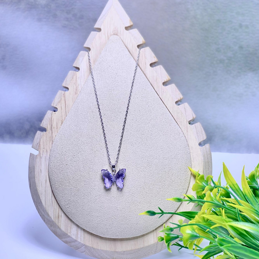 Wear your luck close to your heart with this beautiful necklace